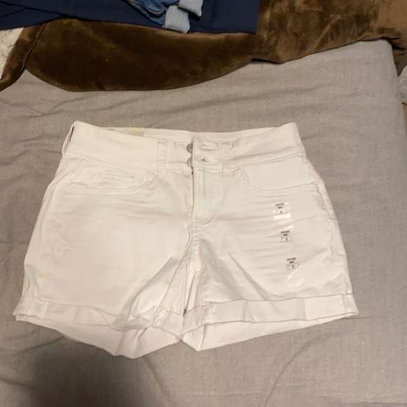 white low rise shorts - Picture 1 of 2